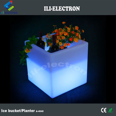 Πλαστικό τετράγωνο PE φωτισμένο με LED κουβά πάγου / LED φλιτζάνι / φυτέτρα