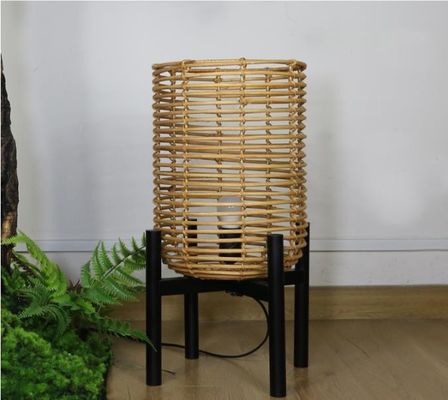 4 πόδια Wicker Rattan λάμπες δαπέδου για την ατμόσφαιρα του σαλονιού