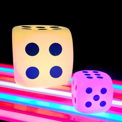 Φωτισμένο εξωτερικό LED Cube Light Dice Style 15cm 20cm 30cm IP65 Αδιάβροχο για εξωτερικές εκδηλώσεις