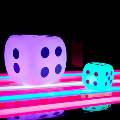 Φωτισμένο εξωτερικό LED Cube Light Dice Style 15cm 20cm 30cm IP65 Αδιάβροχο για εξωτερικές εκδηλώσεις