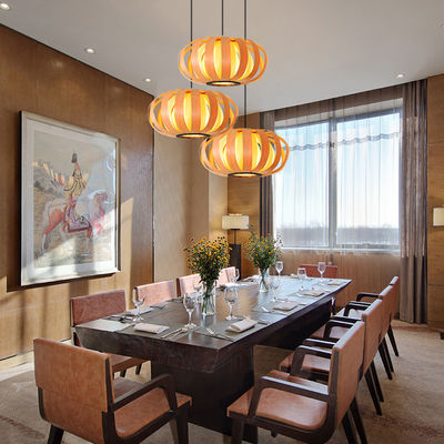 Νοτιοανατολική Ασία Απλό ξύλινο λυχνάρι Pendant Light Δημιουργικό ξύλινο ελαστικό φωτισμό Φανάρι