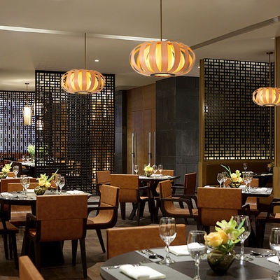 Νοτιοανατολική Ασία Απλό ξύλινο λυχνάρι Pendant Light Δημιουργικό ξύλινο ελαστικό φωτισμό Φανάρι