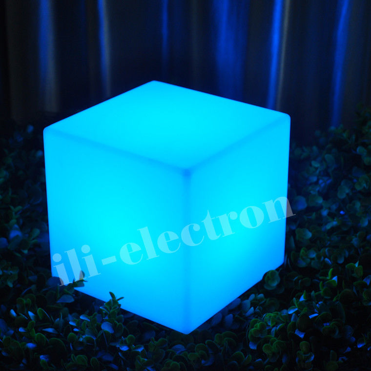 PE πλαστικό που αλλάζει χρώμα φωτισμένο Solid LED Glow Cubes